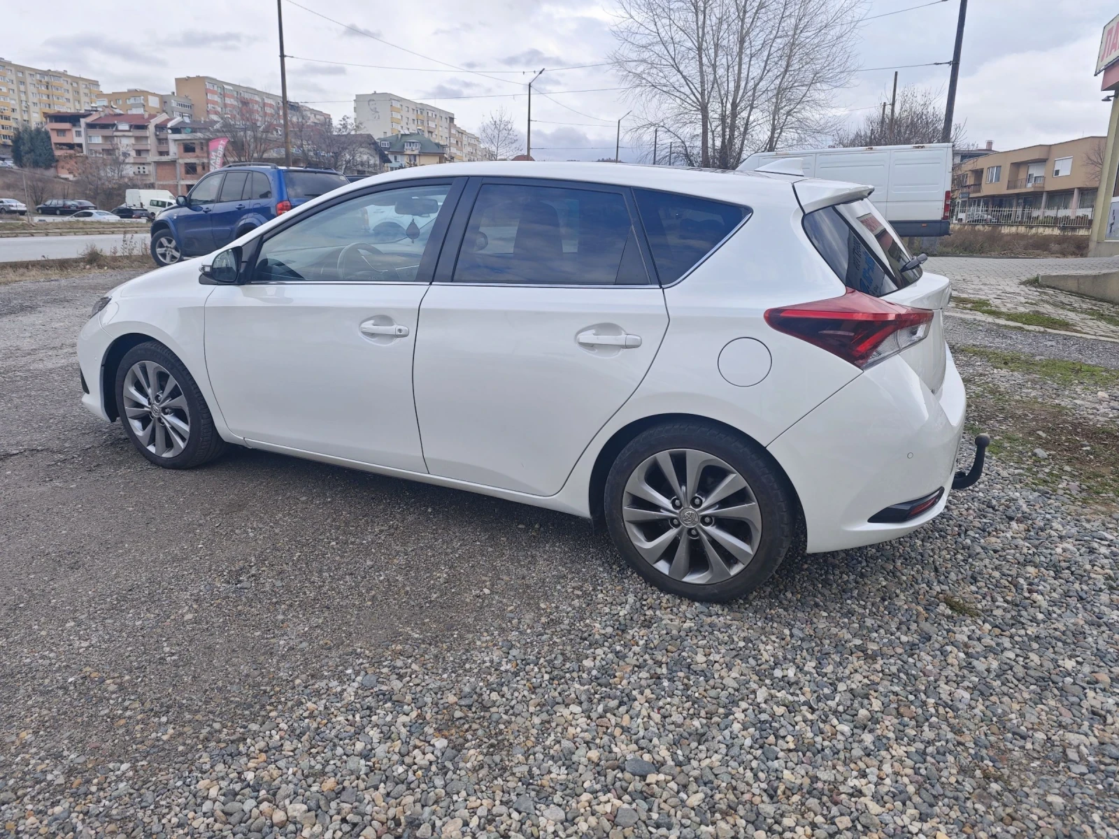 Toyota Auris Exclusive  - изображение 9