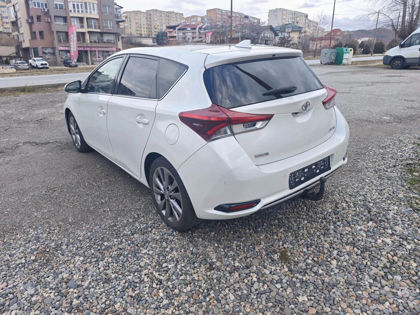 Toyota Auris Exclusive  - изображение 8