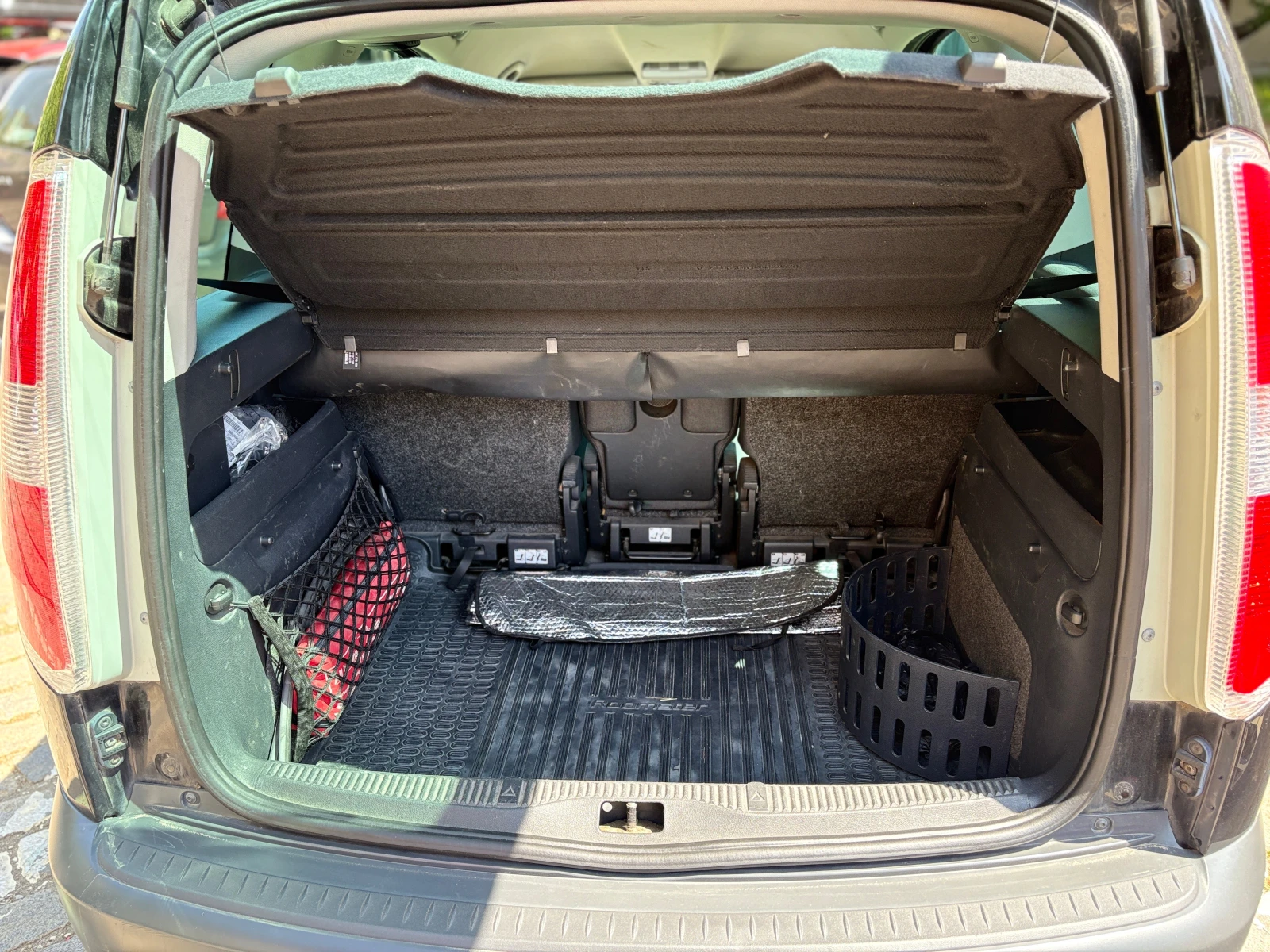Skoda Roomster Scout - изображение 9