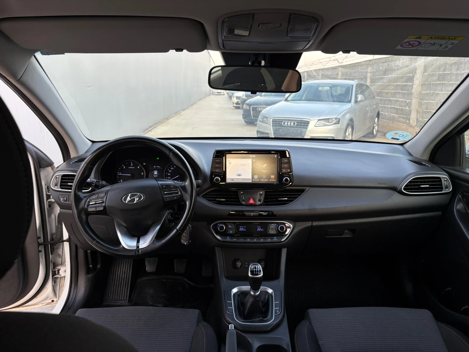 Hyundai I30 1.6 CRDI* Navi* LED* Камера* EURO6*  - изображение 9