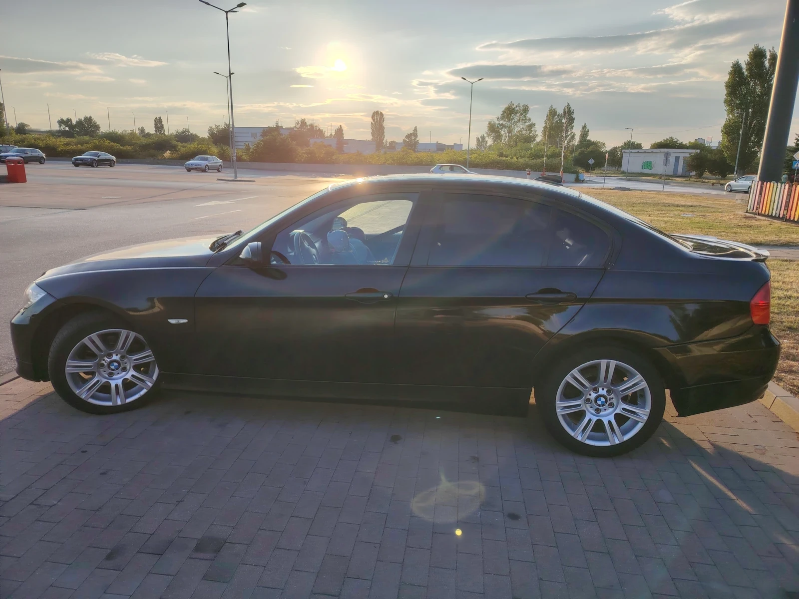 BMW 320  - изображение 5