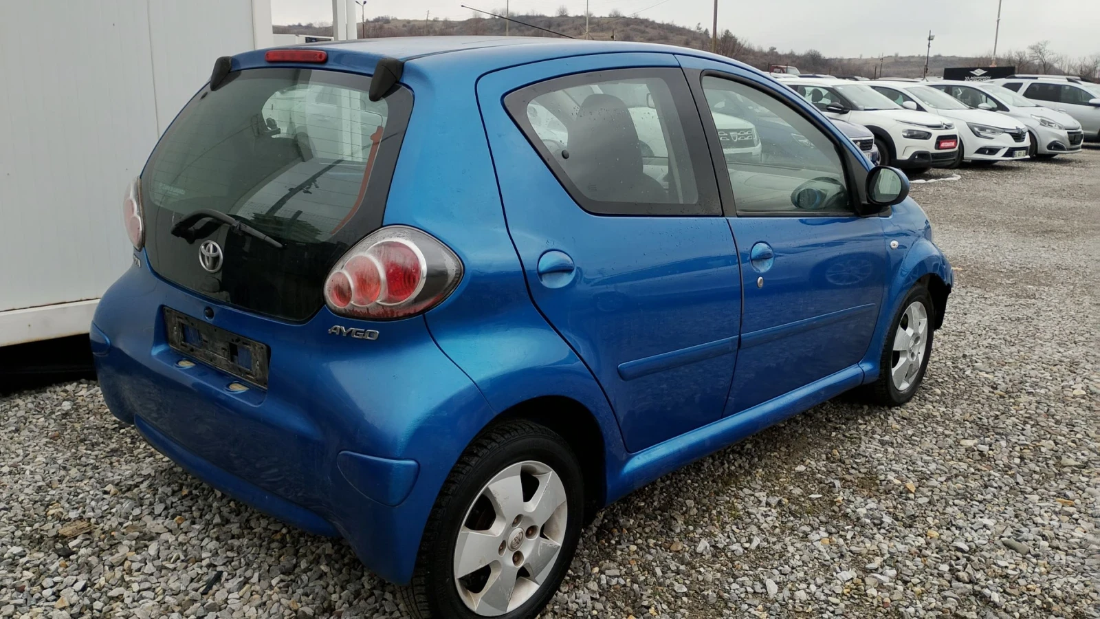 Toyota Aygo 1.0 автоматик - изображение 6