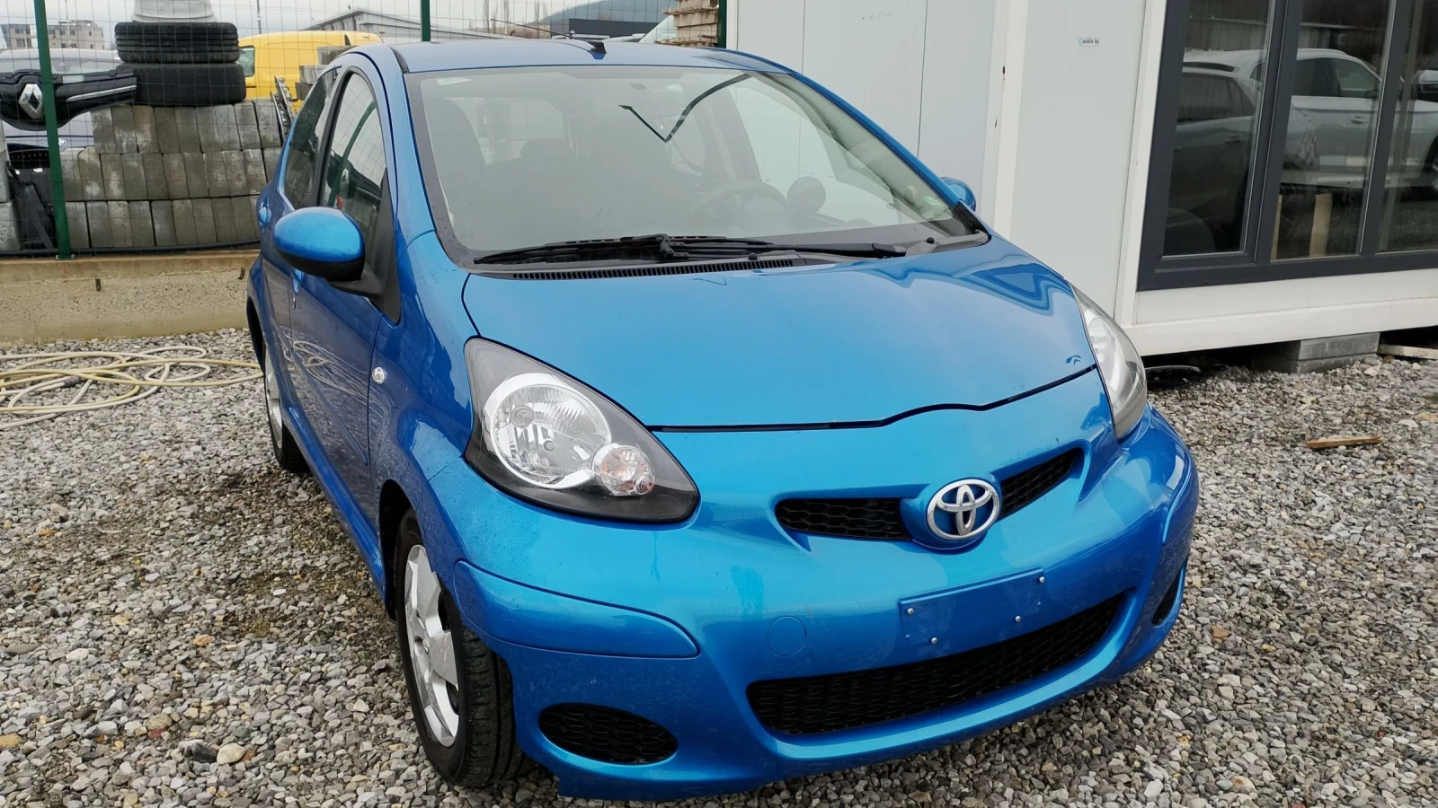 Toyota Aygo 1.0 автоматик - изображение 8