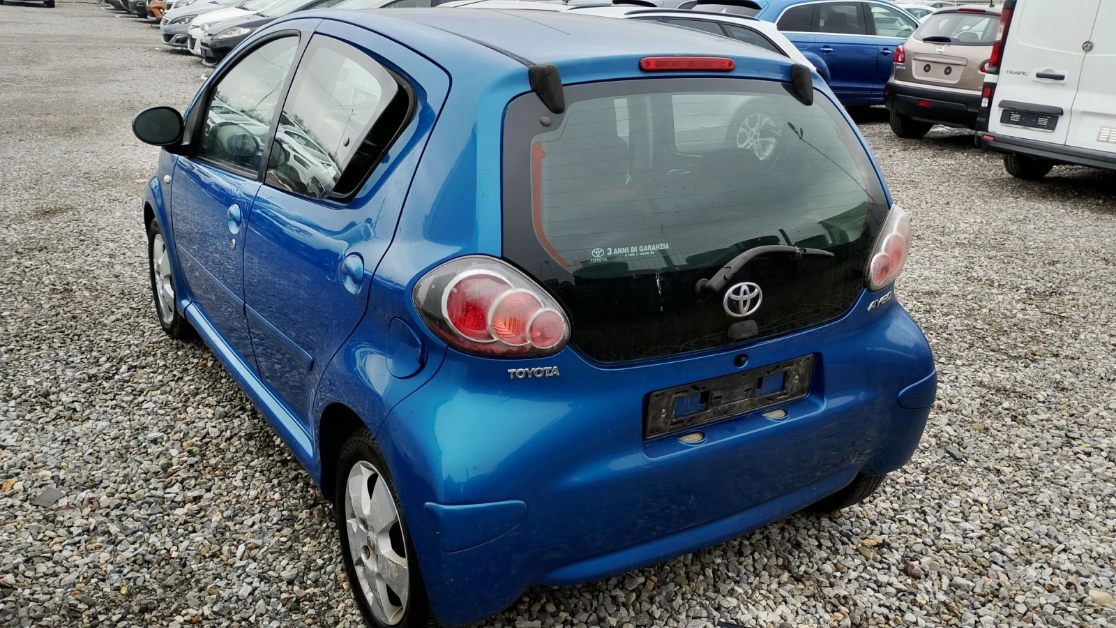 Toyota Aygo 1.0 автоматик - изображение 7