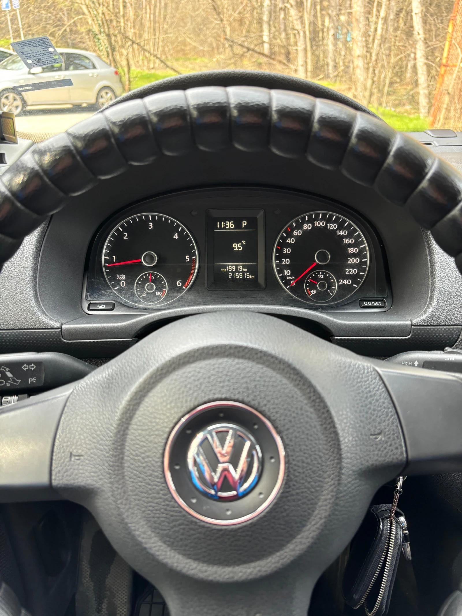 VW Caddy, снимка 12 - Автомобили и джипове - 53696324