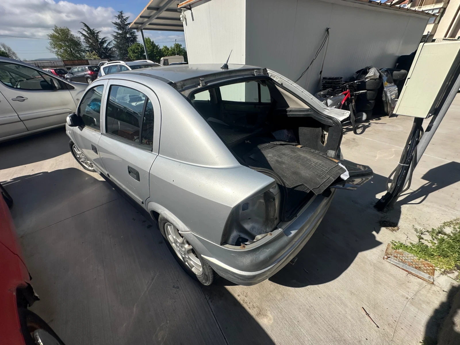 Opel Astra 1.8//НА ЧАСТИ, снимка 4 - Автомобили и джипове - 54101643