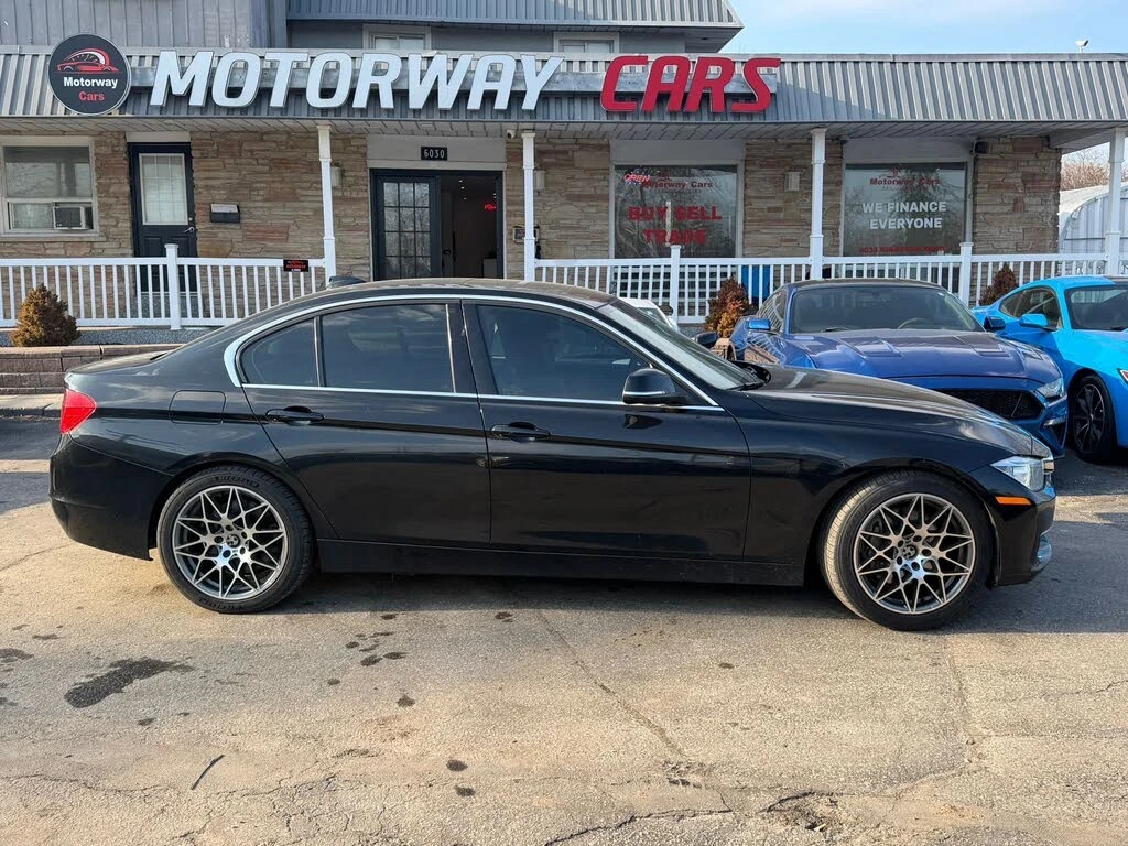 BMW 335 xDrive* АвтоКредит * (ЦЕНА ДО БГ), снимка 6 - Автомобили и джипове - 54206297