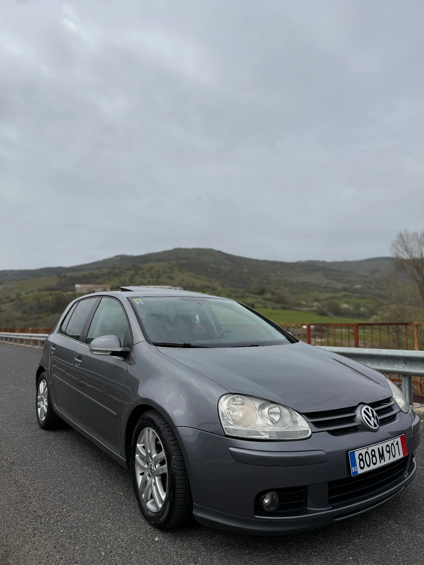 VW Golf 2.0 TDI GT Pack Tour Edition, снимка 4 - Автомобили и джипове - 54220243