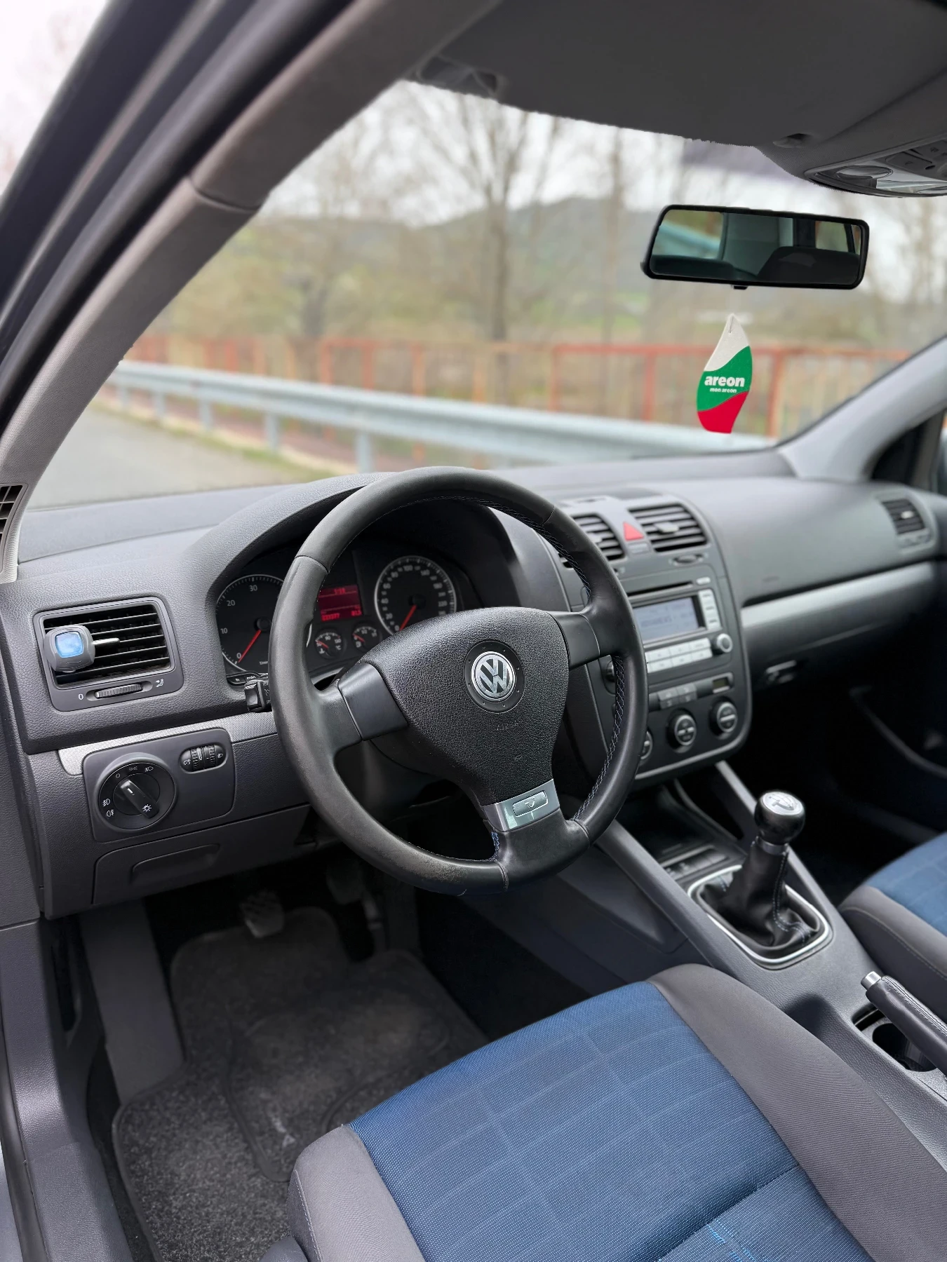 VW Golf 2.0 TDI GT Pack Tour Edition, снимка 5 - Автомобили и джипове - 54220243