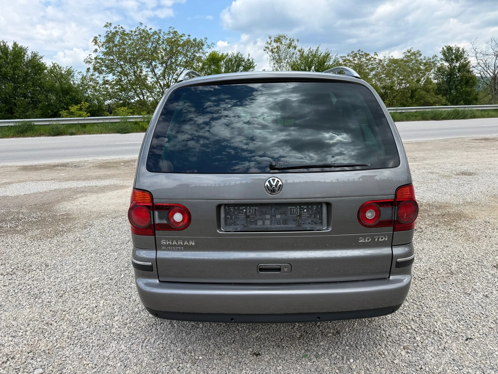 VW Sharan 2.0 TDI 140 к.с. ЕВРО 4, снимка 7 - Автомобили и джипове - 54388504