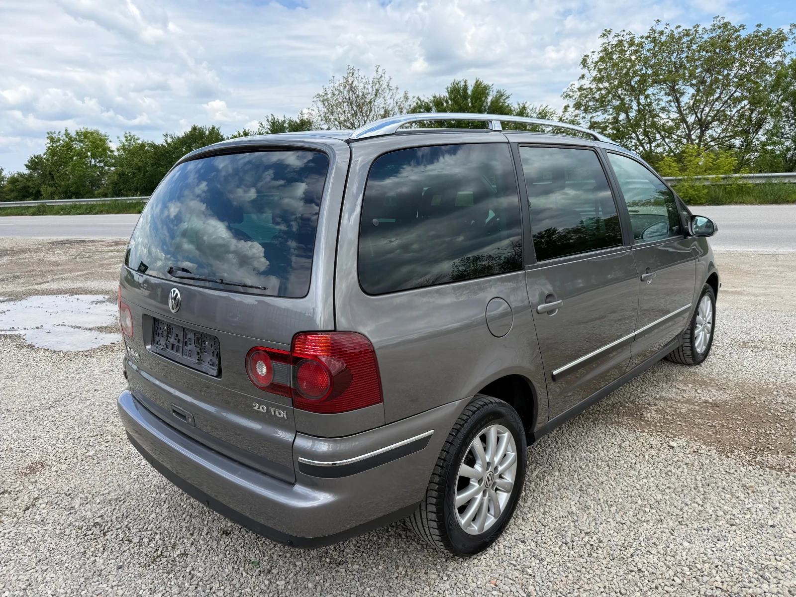 VW Sharan 2.0 TDI 140 к.с. ЕВРО 4, снимка 5 - Автомобили и джипове - 54388504