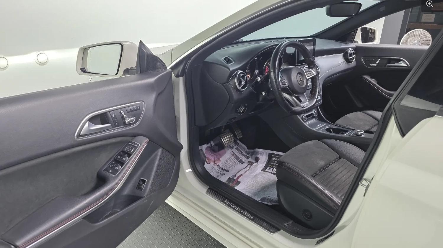Mercedes-Benz CLA AMG PACKAGE, снимка 14 - Автомобили и джипове - 54610524