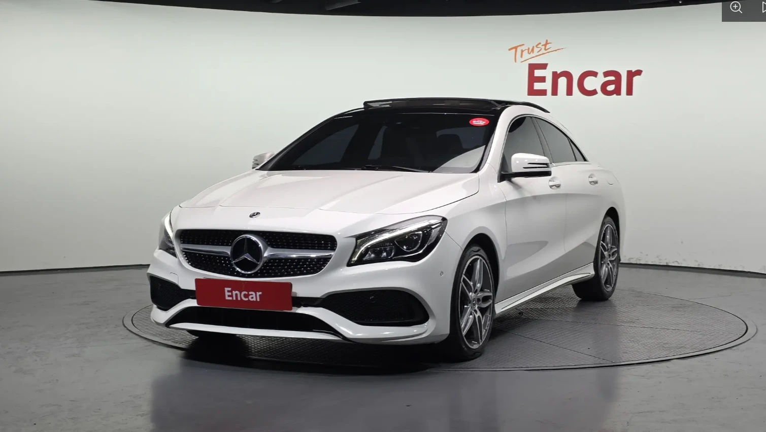 Mercedes-Benz CLA AMG PACKAGE