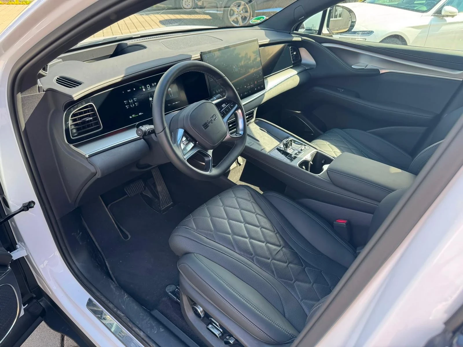 BYD Sealion 7 EXCELLENCE* 530H.P.* AWD* ГАРАНЦИЯ, снимка 5 - Автомобили и джипове - 54803782
