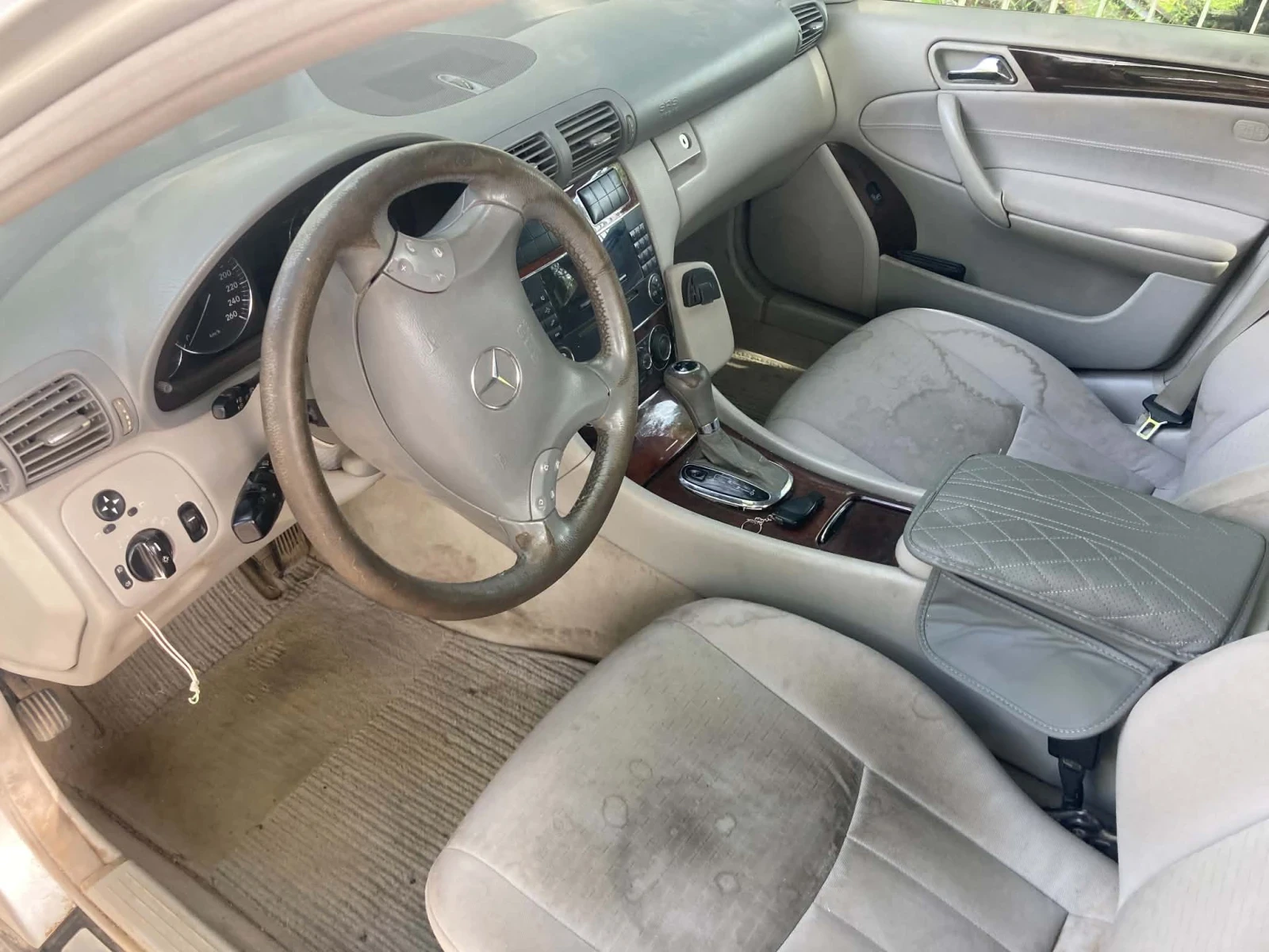 Mercedes-Benz C 240, снимка 4 - Автомобили и джипове - 54955502
