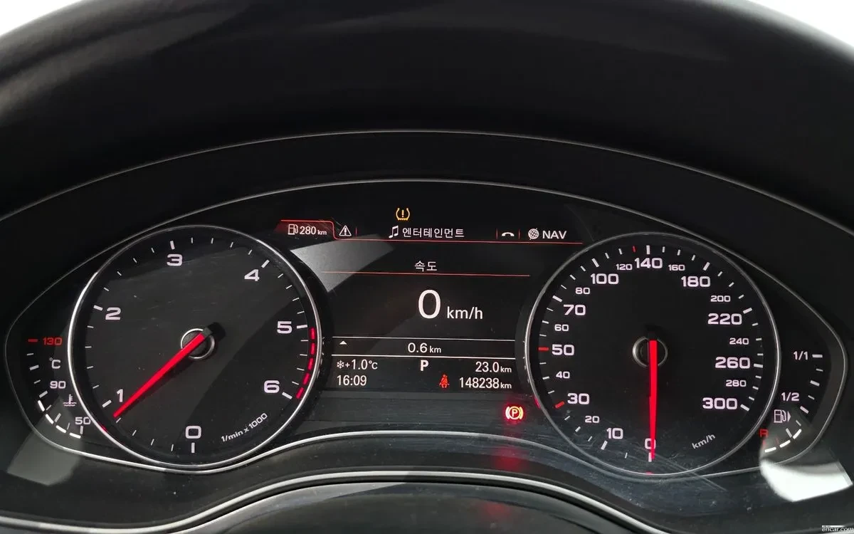 Audi A6 45TDI PRESTIGE/PANORAMA/360CAM/DIST/FULL, снимка 7 - Автомобили и джипове - 55221481