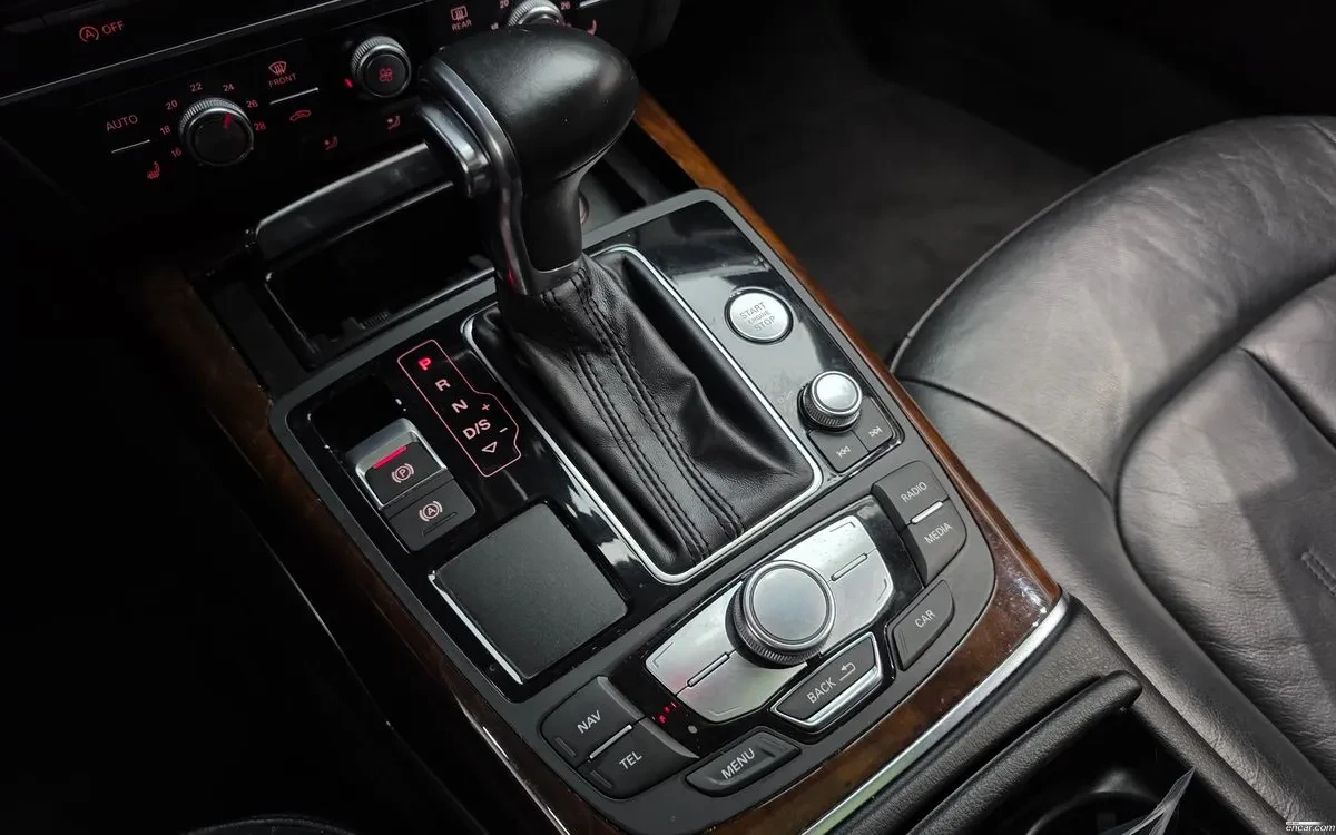Audi A6 45TDI PRESTIGE/PANORAMA/360CAM/DIST/FULL, снимка 8 - Автомобили и джипове - 55221481