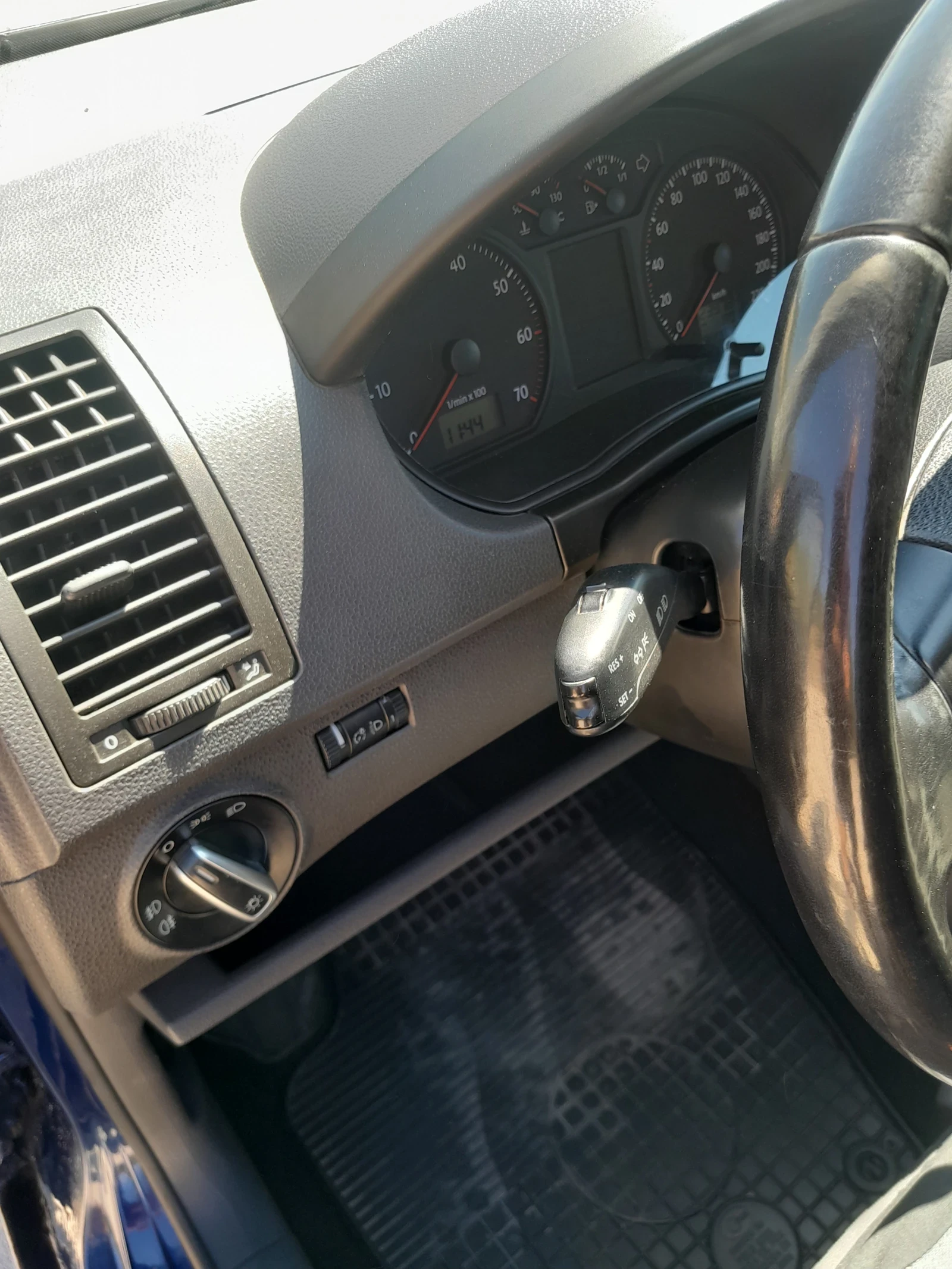 VW Polo, снимка 8 - Автомобили и джипове - 55768448