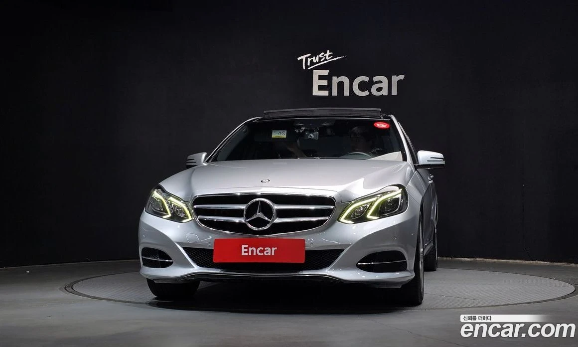 Mercedes-Benz E 250 CDI 4MATIC, снимка 3 - Автомобили и джипове - 55945449