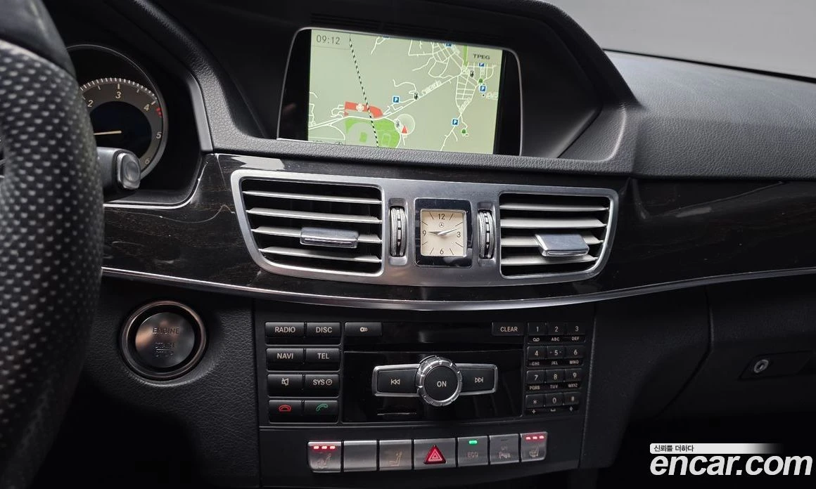 Mercedes-Benz E 250 CDI 4MATIC, снимка 14 - Автомобили и джипове - 55945449