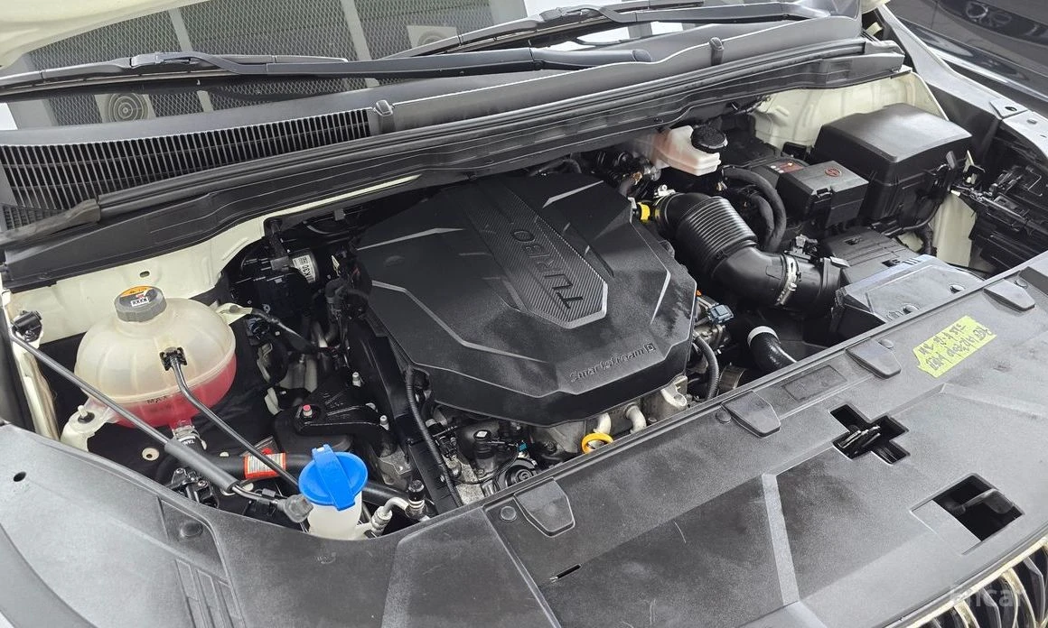 Kia Carnival, снимка 6 - Автомобили и джипове - 56597836