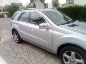  Mercedes-Benz ML 300