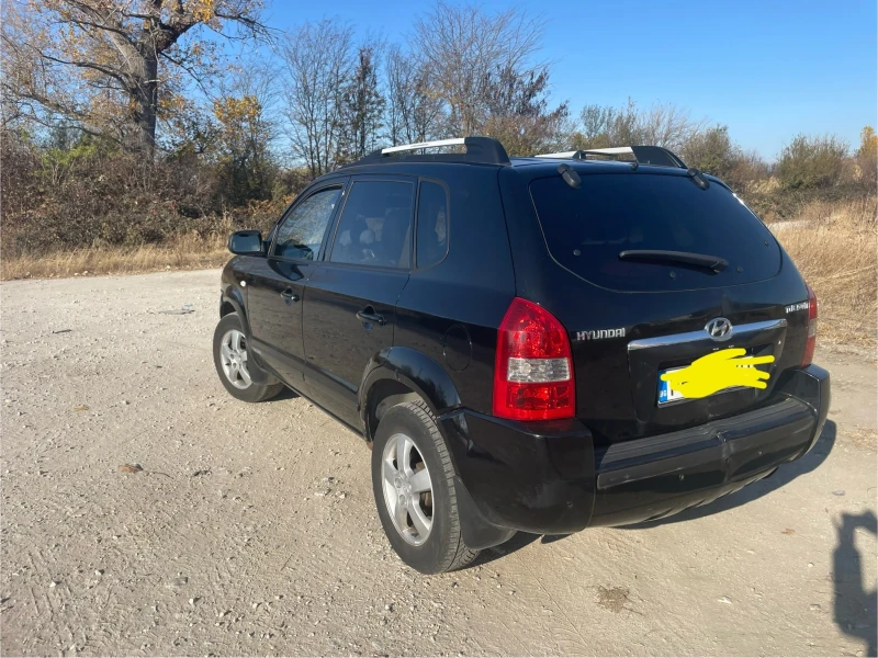 Hyundai Tucson 2.0, снимка 5 - Автомобили и джипове - 47935529