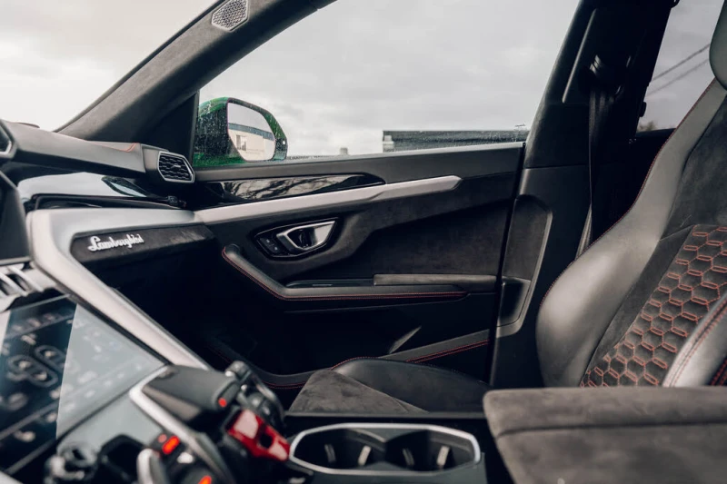 Lamborghini Urus V8 BiTurbo| КРАЙНА ЦЕНА, снимка 12 - Автомобили и джипове - 52839259