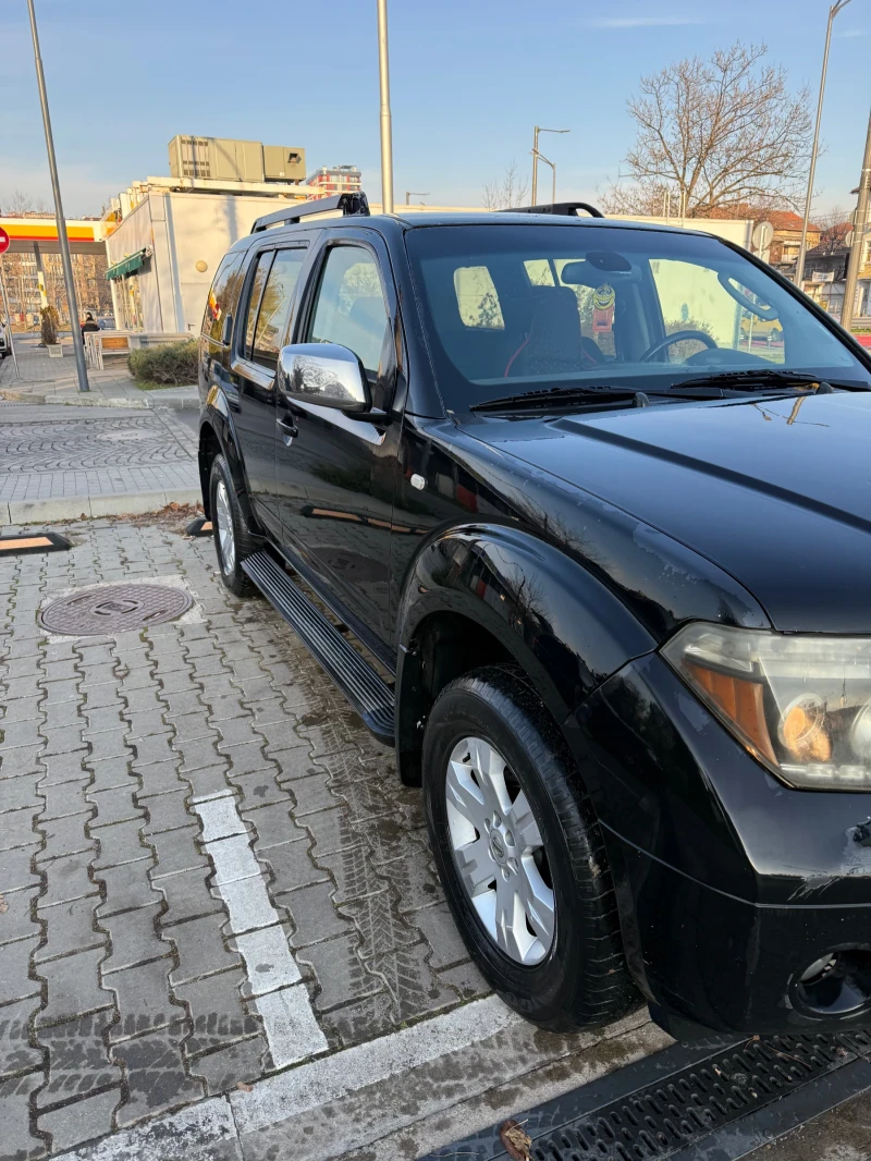 Nissan Pathfinder, снимка 2 - Автомобили и джипове - 52851675