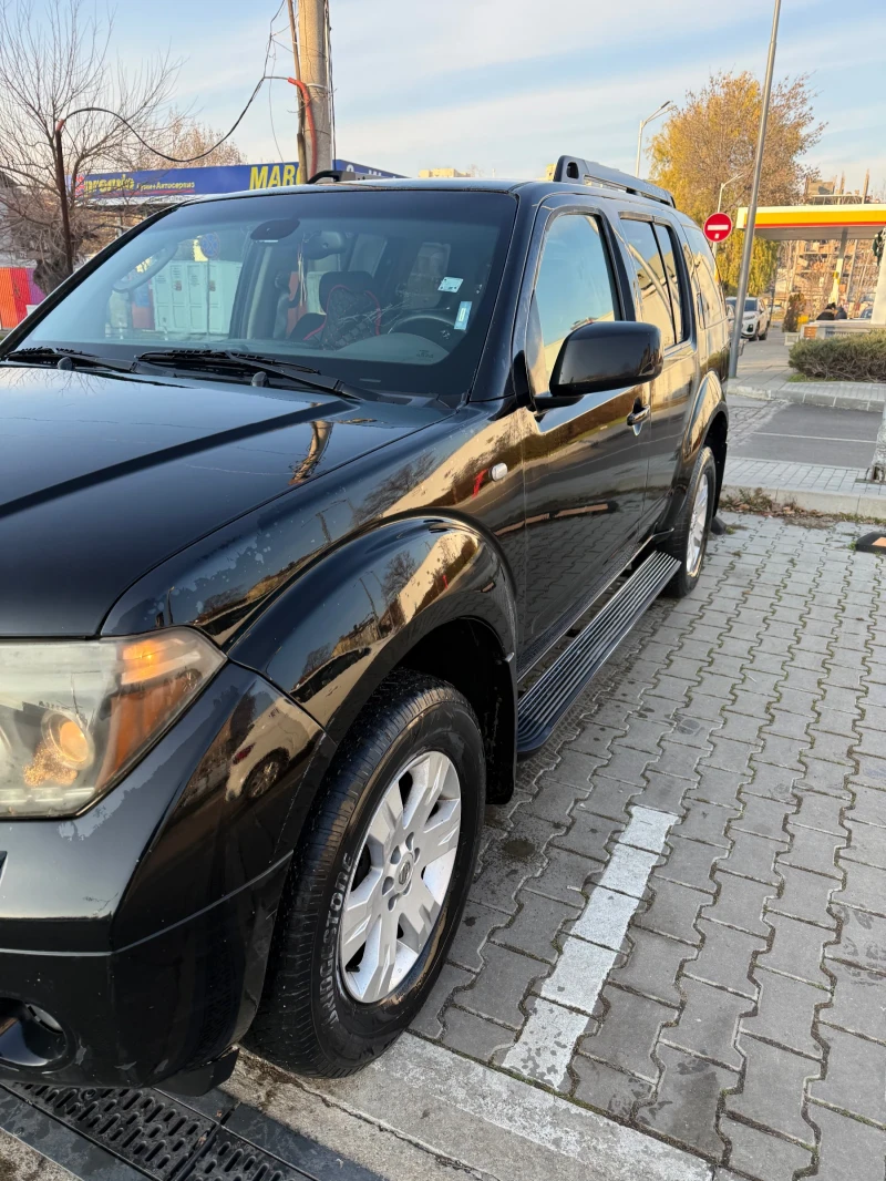 Nissan Pathfinder, снимка 3 - Автомобили и джипове - 52851675