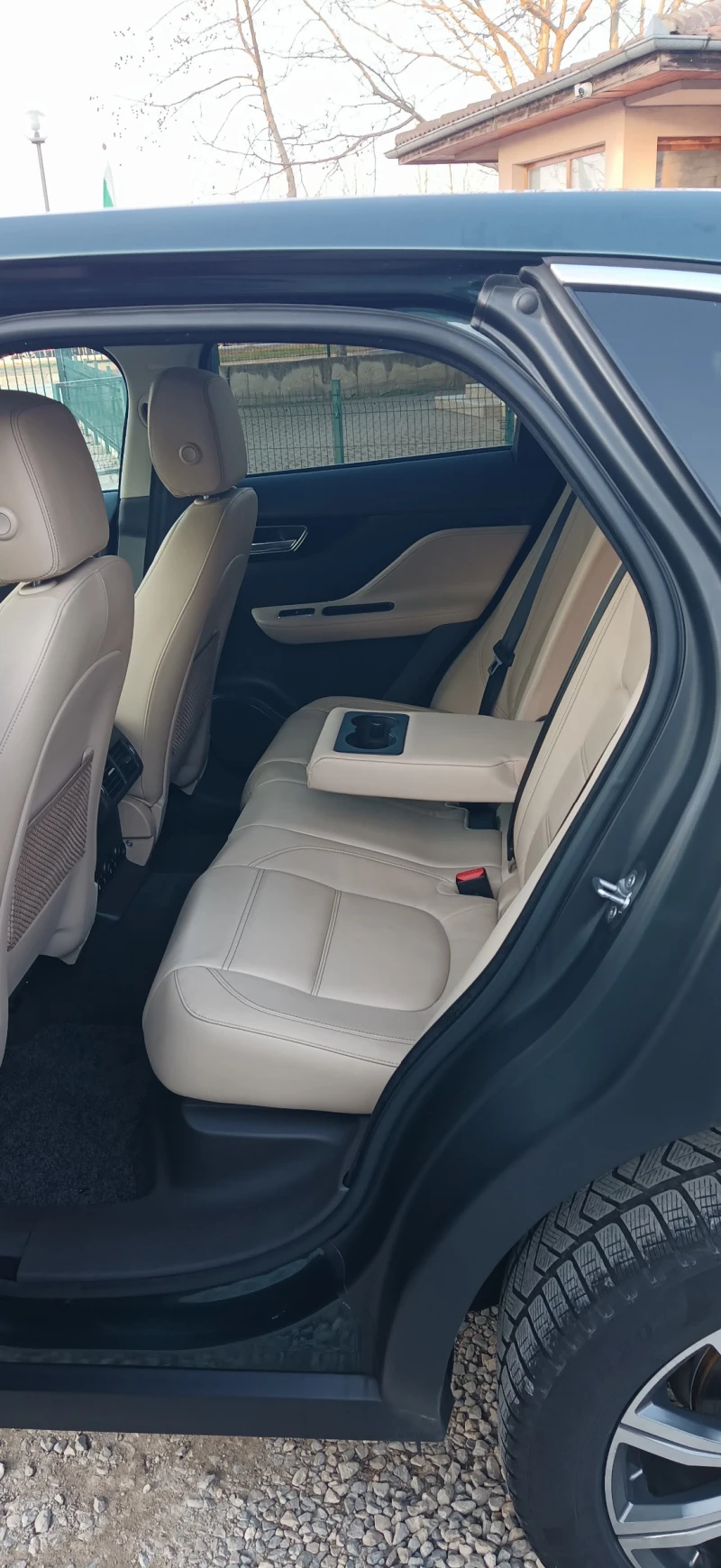 Jaguar F-PACE EXCLUSIVE/КОЖА/НАВИ/ЛЕД/БГ меню/НОВА!, снимка 11 - Автомобили и джипове - 52867199