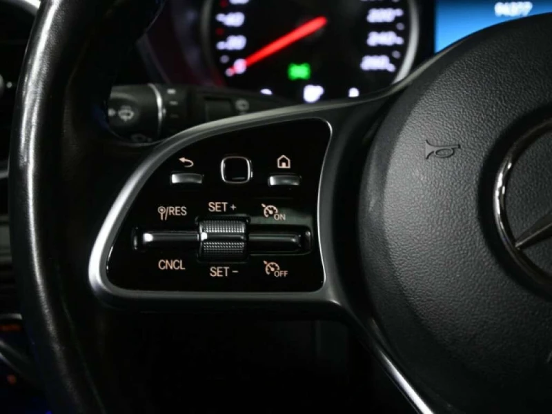 Mercedes-Benz GLC 300 Ambient Light 360CAM Navi, снимка 13 - Автомобили и джипове - 53327201