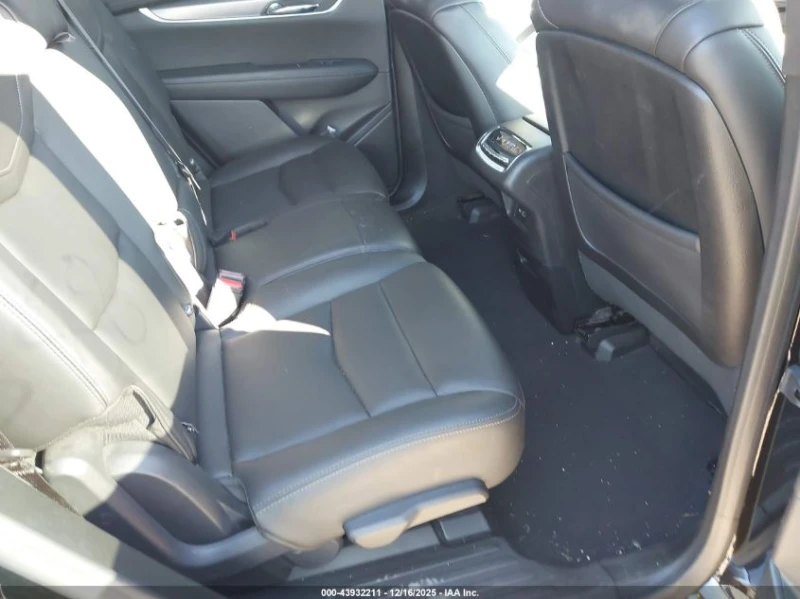 Cadillac XT6 Luxury, снимка 8 - Автомобили и джипове - 53446651