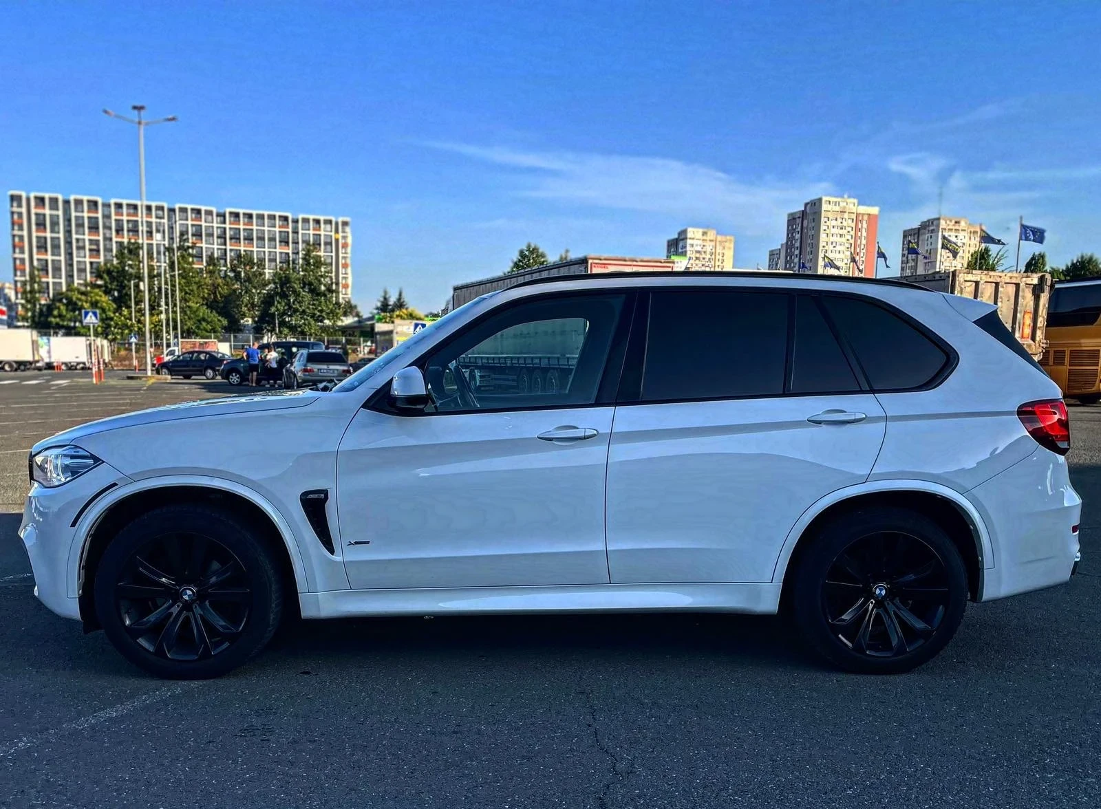 BMW X5 BMW 3, 5i / M - Paket / 360 камера / Газ  - изображение 6
