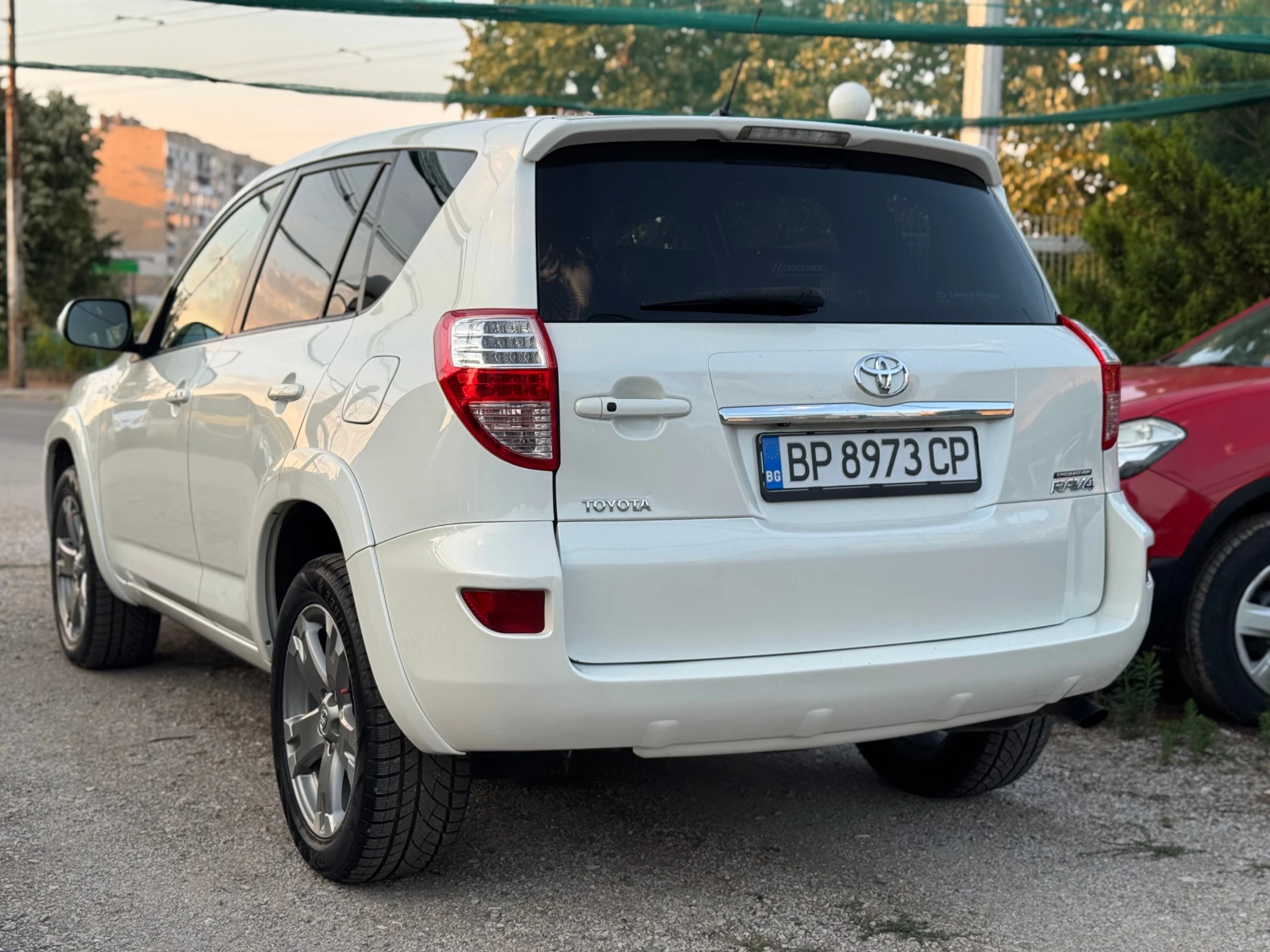 Toyota Rav4 2.2d CROSSOVER - изображение 5