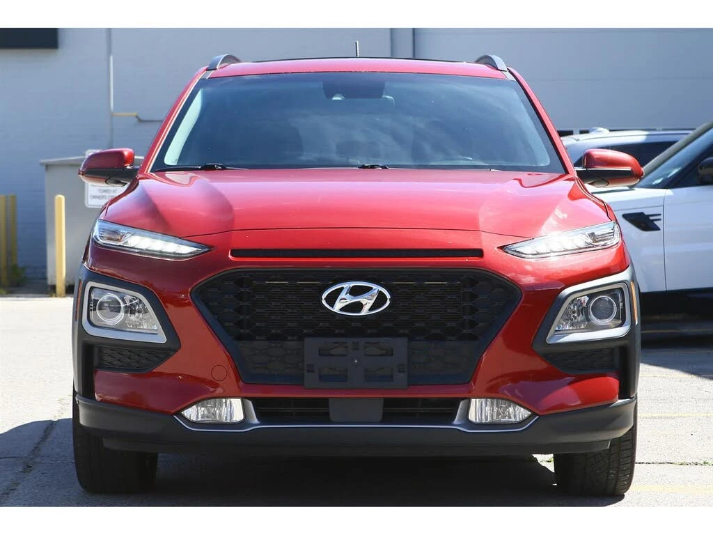 Hyundai Kona LUXURY AWD* DISTRONIC* ШИБИДАХ* ПОДГРЕВ* CARPLAY - изображение 2