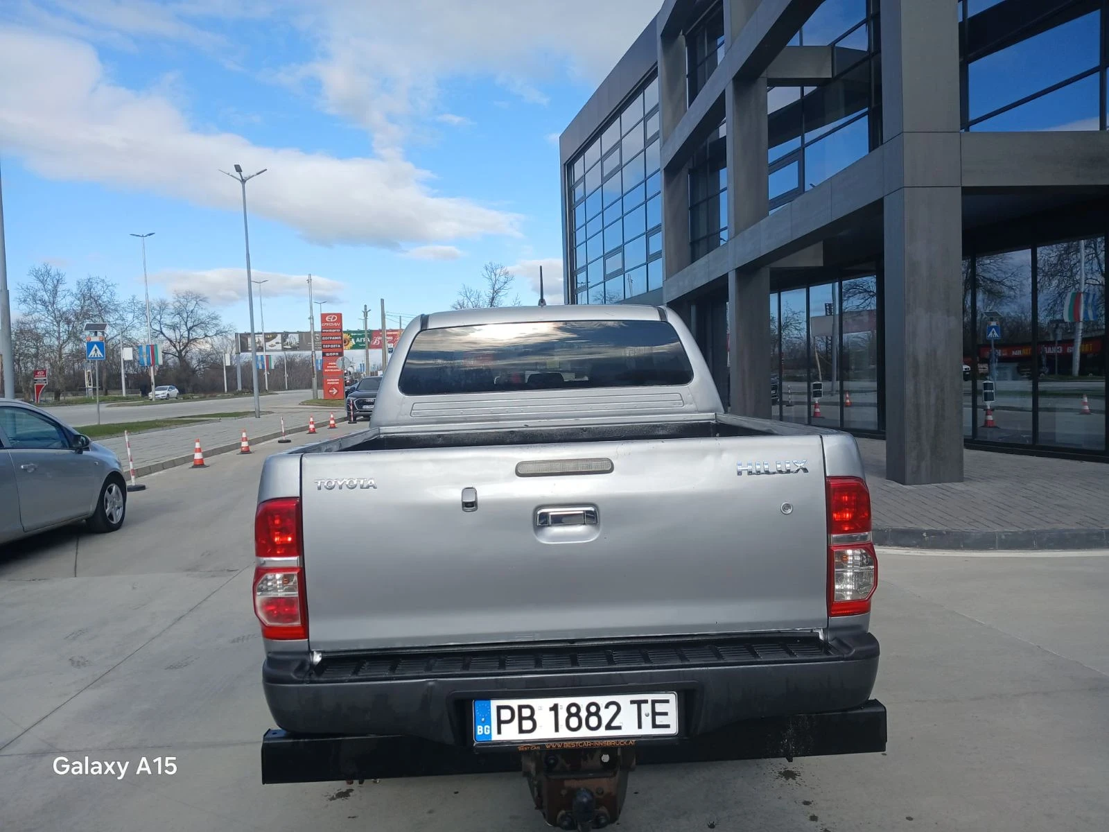 Toyota Hilux 2015 - изображение 4