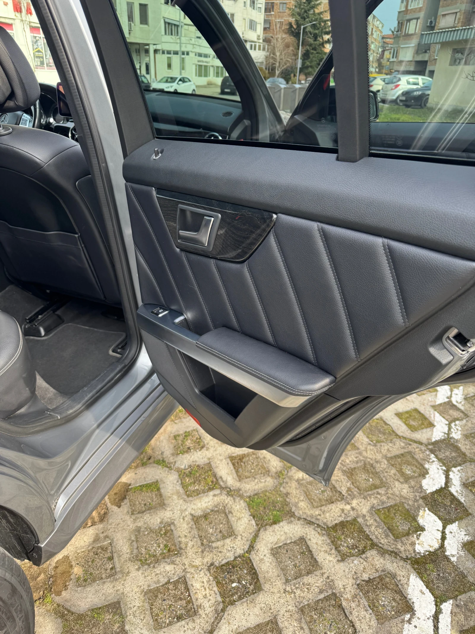 Mercedes-Benz GLK 220 cdi , снимка 9 - Автомобили и джипове - 53979900