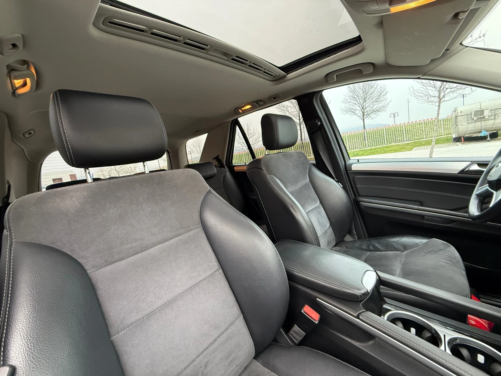 Mercedes-Benz ML 350 AMG Facelift 4MATIC * FULL, снимка 13 - Автомобили и джипове - 54134981