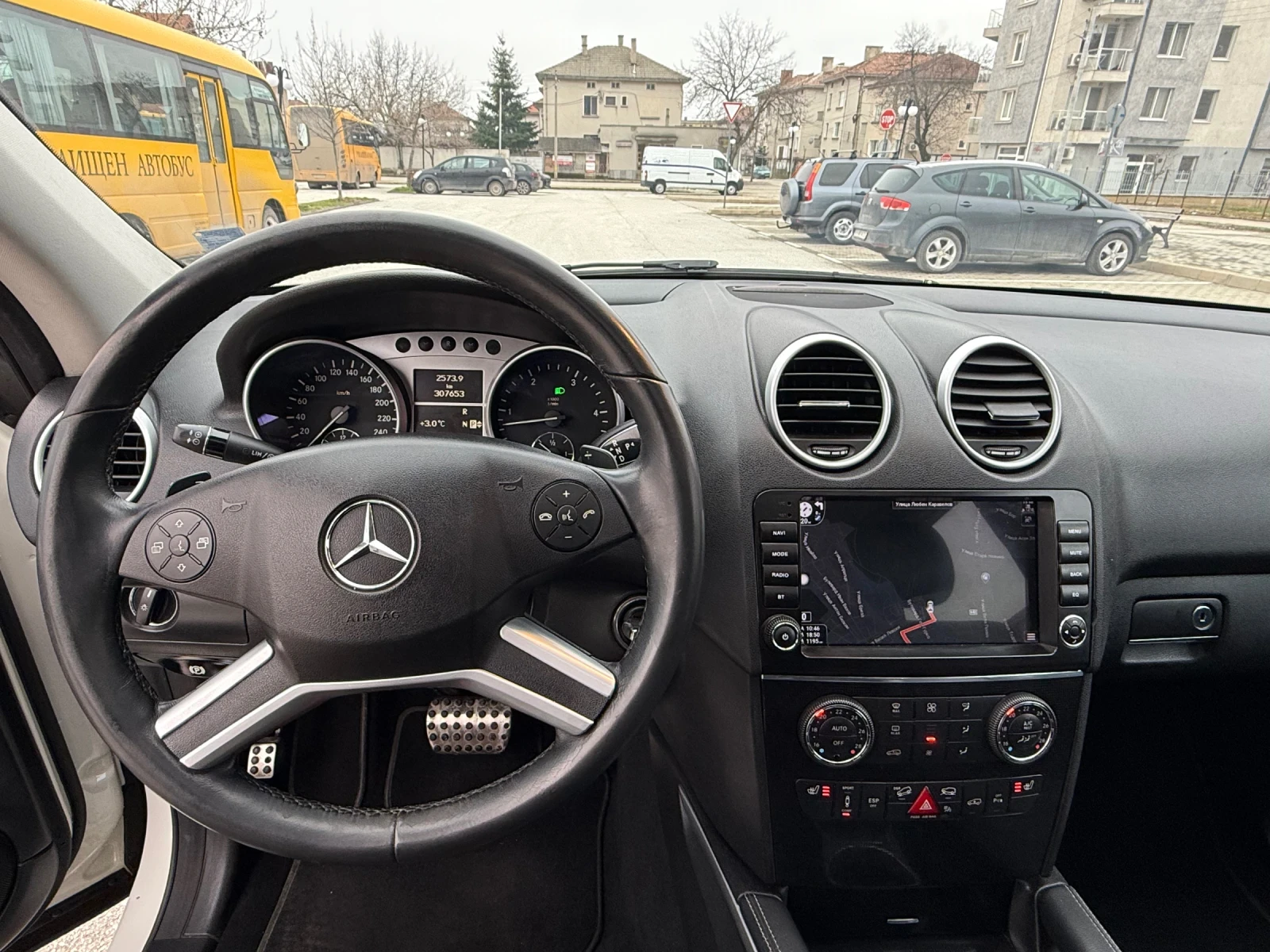 Mercedes-Benz ML 350 AMG Facelift 4MATIC * FULL, снимка 12 - Автомобили и джипове - 54134981