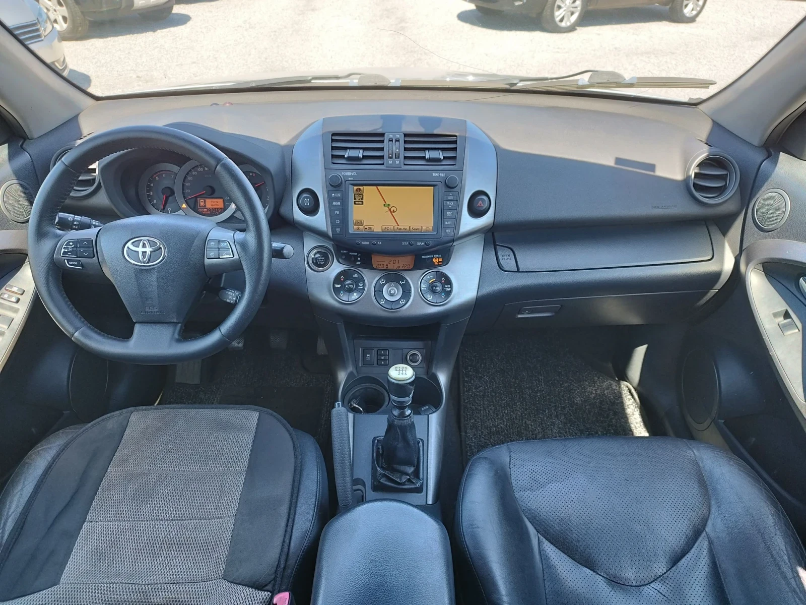 Toyota Rav4 2.2W4W 150кс., снимка 10 - Автомобили и джипове - 54389647