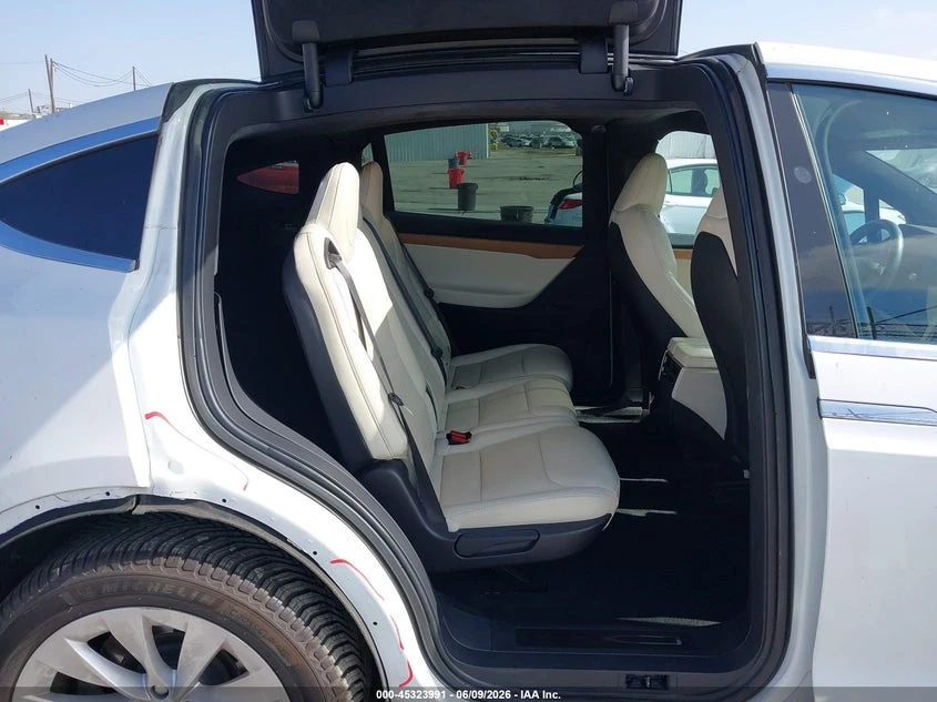 Tesla Model X Long Range Dual Motor All-Wheel Drive/Long Range P, снимка 8 - Автомобили и джипове - 55104202