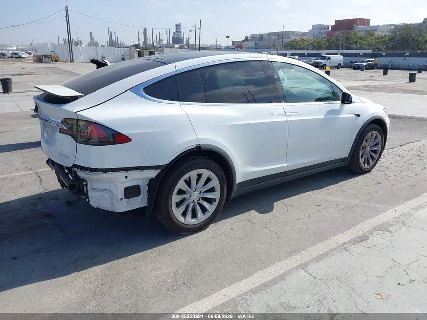 Tesla Model X Long Range Dual Motor All-Wheel Drive/Long Range P, снимка 4 - Автомобили и джипове - 55104202