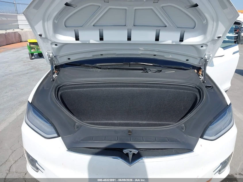 Tesla Model X Long Range Dual Motor All-Wheel Drive/Long Range P, снимка 10 - Автомобили и джипове - 55104202