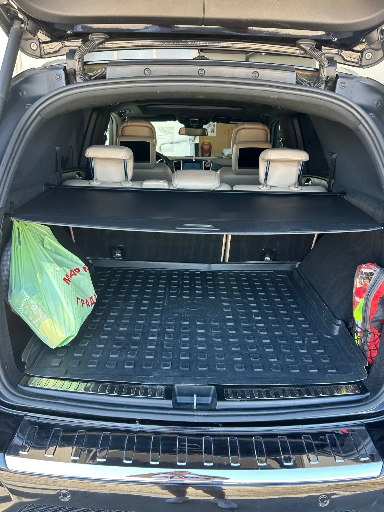 Mercedes-Benz ML 350 AMG Line   258 к.с.   ПАНОРАМА   AIRMATIC   DISTRO, снимка 13 - Автомобили и джипове - 56132264