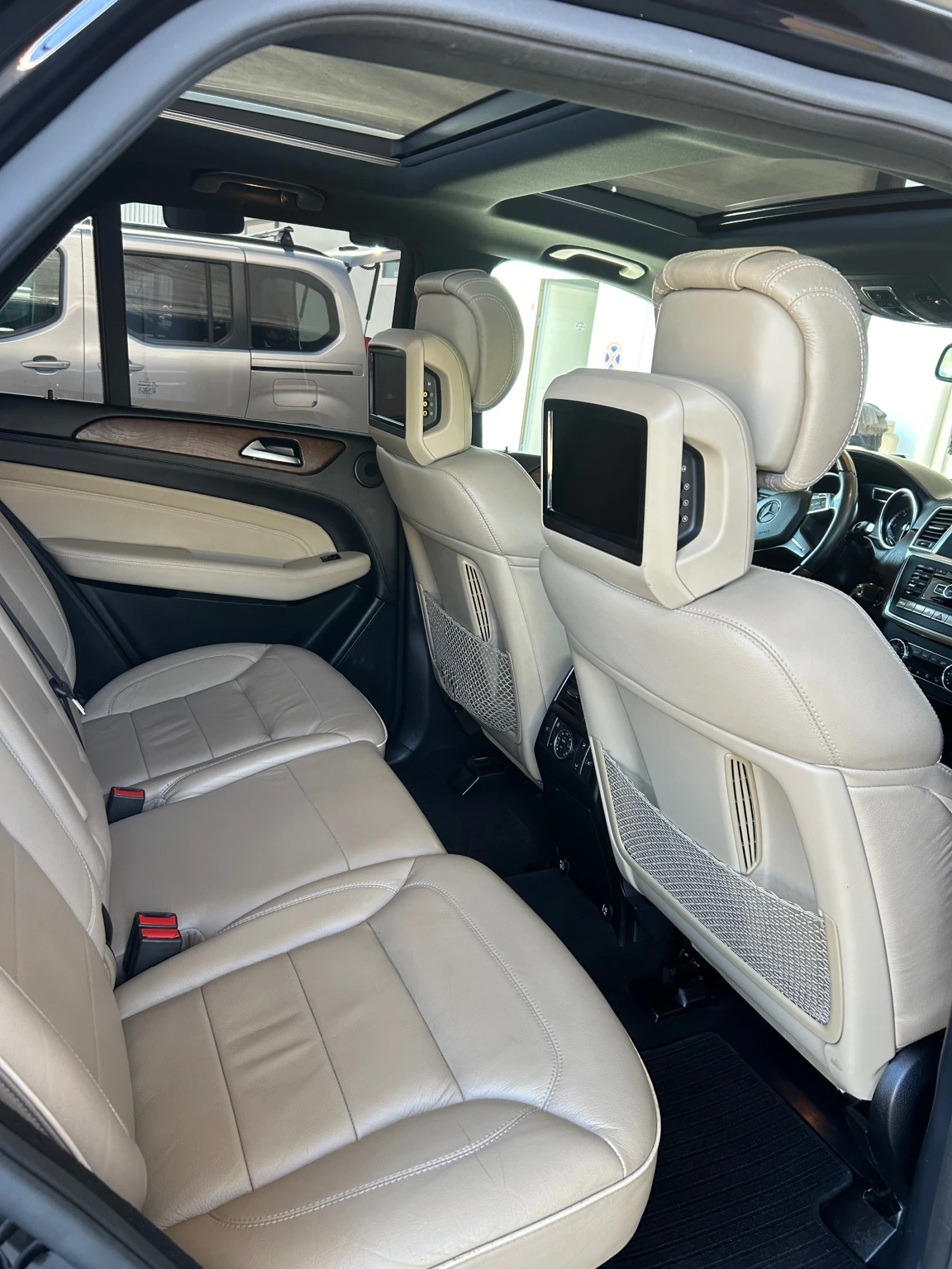 Mercedes-Benz ML 350 AMG Line   258 к.с.   ПАНОРАМА   AIRMATIC   DISTRO, снимка 6 - Автомобили и джипове - 56132264