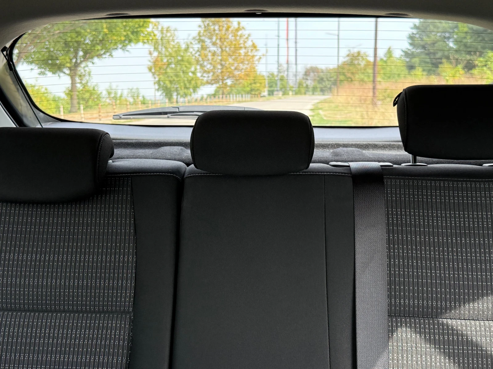 Kia Stonic 1.2 бензин, снимка 13 - Автомобили и джипове - 56138581