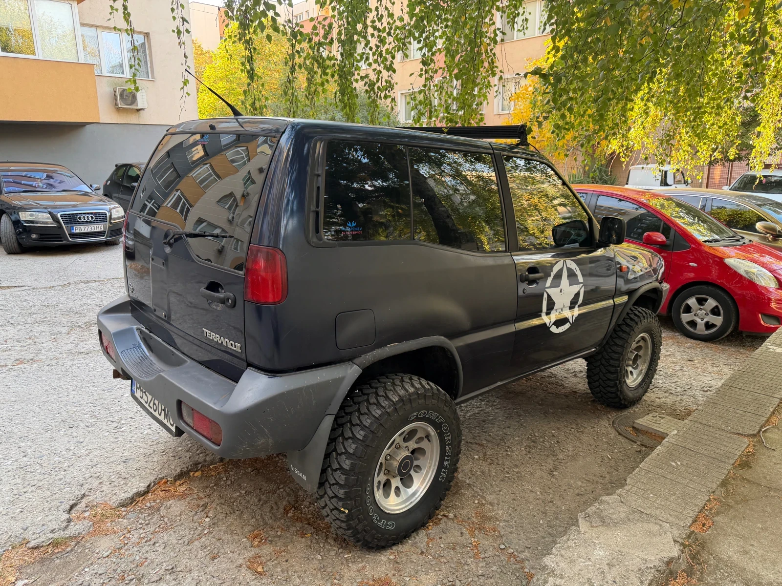 Nissan Terrano 2.7, снимка 2 - Автомобили и джипове - 56522205