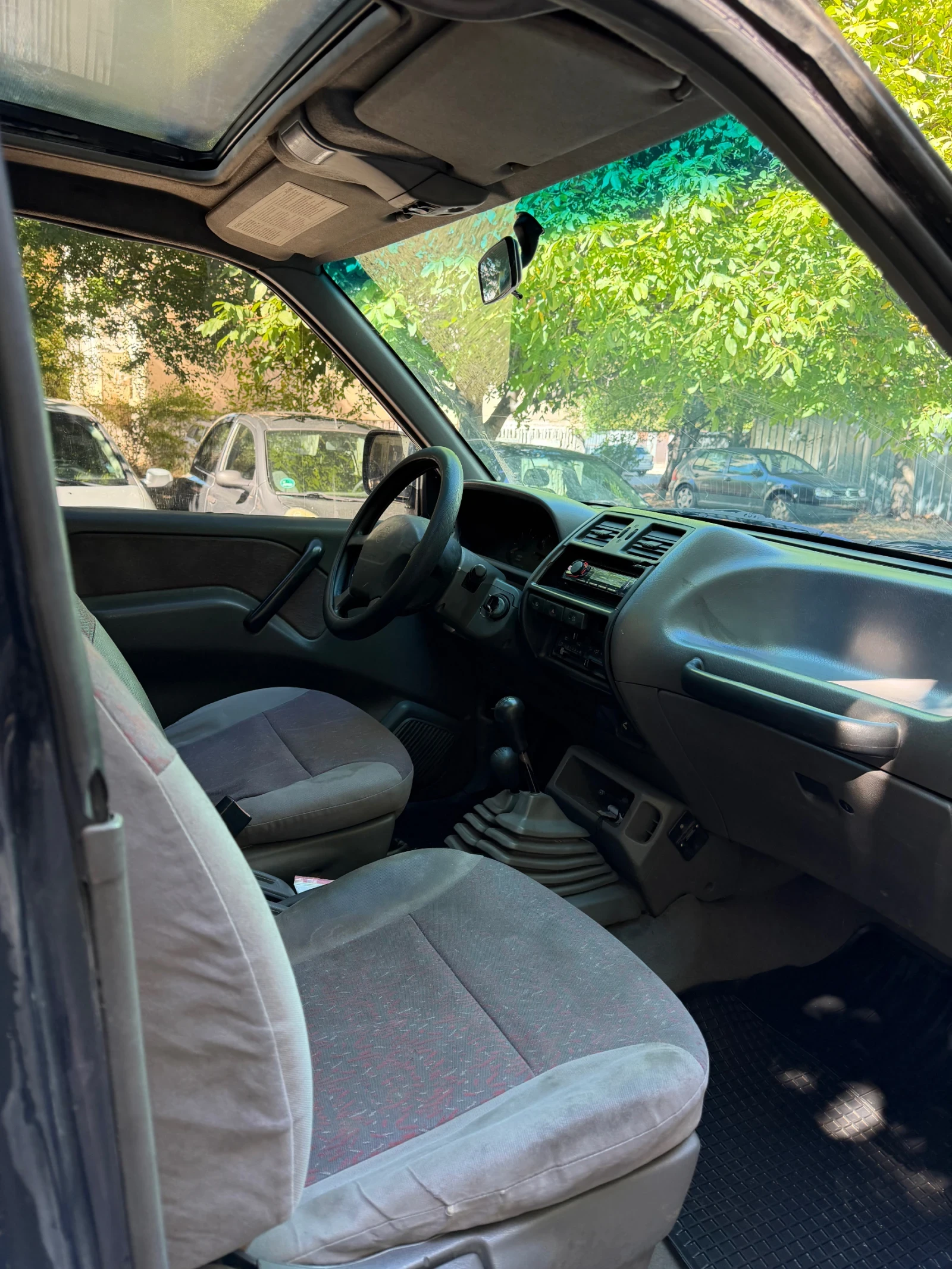 Nissan Terrano 2.7, снимка 6 - Автомобили и джипове - 56522205