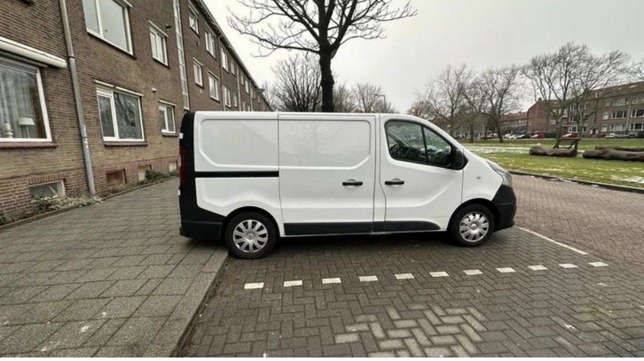 Nissan NV300  - изображение 5